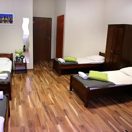 Hostel Royal *